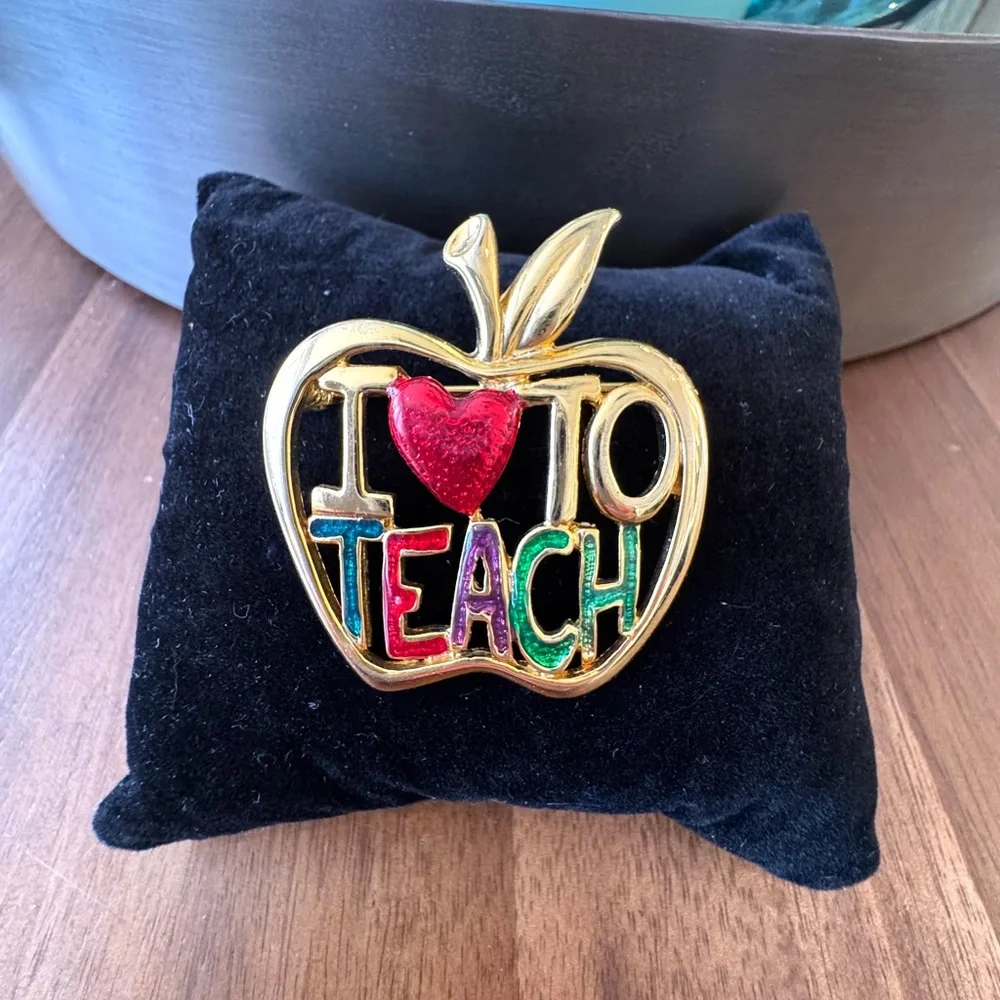 I Love To Teach Apple Teacher Brooch